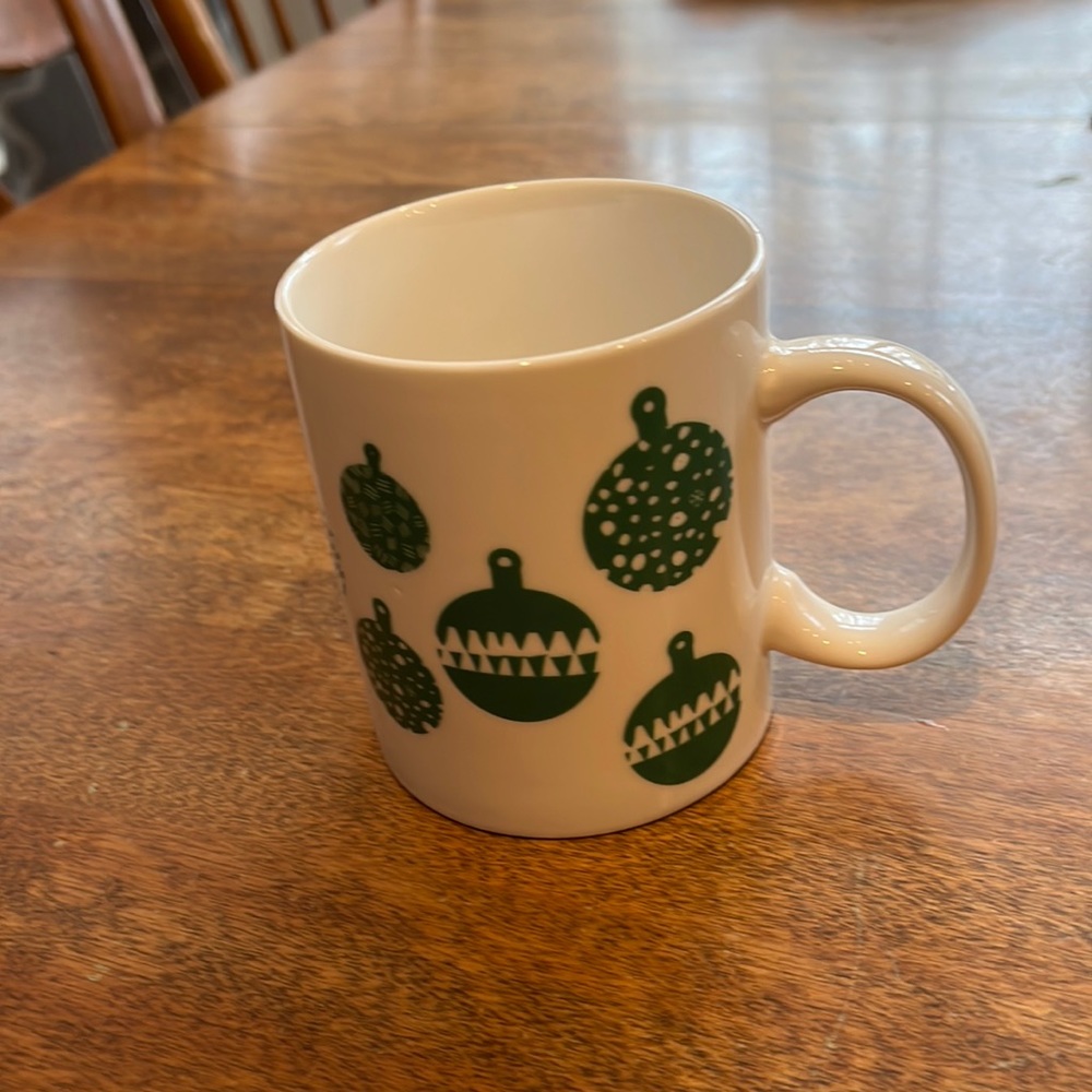 Starbucks mug Holiday Christmas 2016 winter coffee cup green ornaments 12 oz